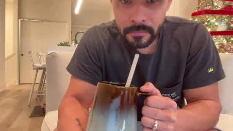 Snapshot of vendickx chatting on December 4, 2025, 3:10 pm vendickx online show from December 4, 2025, 3:10 pm