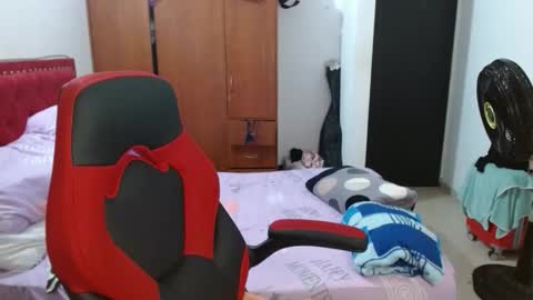 venecasexy44 online show from November 27, 2025, 10:17 am