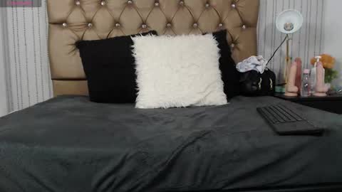 veneno hot online show from February 5, 2025, 5:20 pm