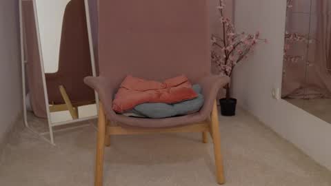 VENERA  online show from January 8, 2025, 12:58 pm