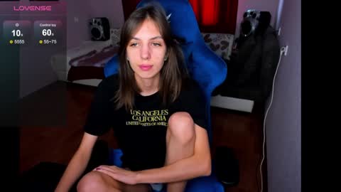 veneradi615 online show from January 15, 2025, 11:21 am