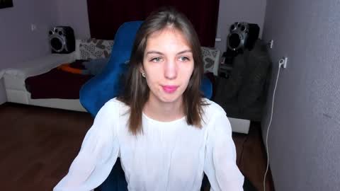 veneradi615 online show from February 4, 2025, 4:50 pm