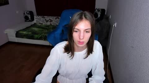 veneradi615 online show from February 15, 2025, 6:44 pm