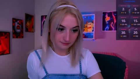 Snapshot of venezia_barton chatting on May 15, 2026, 7:10 pm venezia_barton online show from May 15, 2026, 7:10 pm
