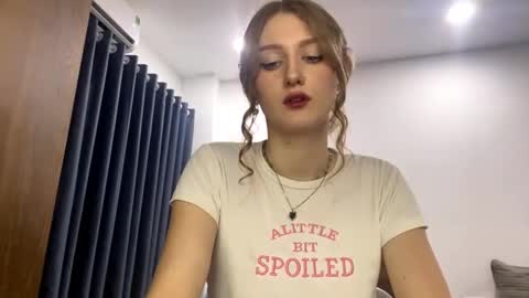 Snapshot of venniebonillas chatting on February 28, 2026, 10:49 am Emily online show from February 28, 2026, 10:49 am