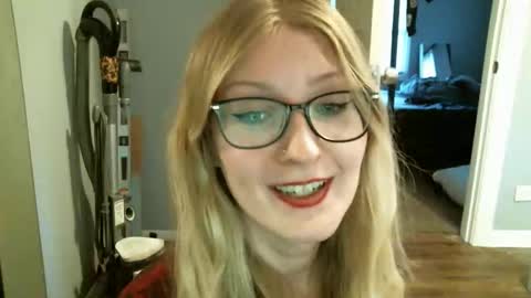 Snapshot of venomandvine chatting on February 18, 2026, 10:39 pm venomandvine online show from February 18, 2026, 10:39 pm