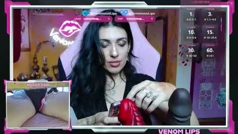 Snapshot of venomouslips chatting on September 12, 2025, 1:44 pm VenomLips online show from September 12, 2025, 1:44 pm