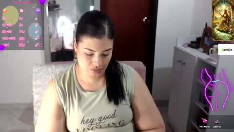 Snapshot of venus1111_ chatting on October 19, 2025, 12:22 am HI IM VENUS SMALL BOOBS BIG HEART WARM PUSSY online show from October 19, 2025, 12:22 am