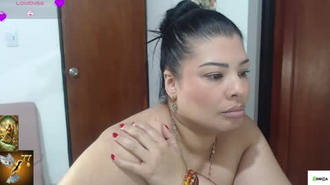 HI IM VENUS SMALL BOOBS  BIG HEART WARM PUSSY online show from May 16, 2026, 1:02 am