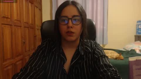 Venus online show from December 16, 2025, 10:37 pm