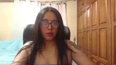 Snapshot of venus_cat_ chatting on June 25, 2026, 6:56 pm Venus online show from June 25, 2026, 6:56 pm