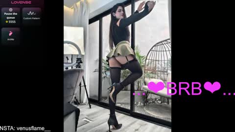 Snapshot of venus_flame chatting on June 4, 2026, 12:11 pm VENUS online show from June 4, 2026, 12:11 pm
