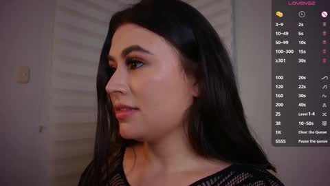 Snapshot of venus_leroy chatting on November 18, 2025, 11:26 pm Venus online show from November 18, 2025, 11:26 pm