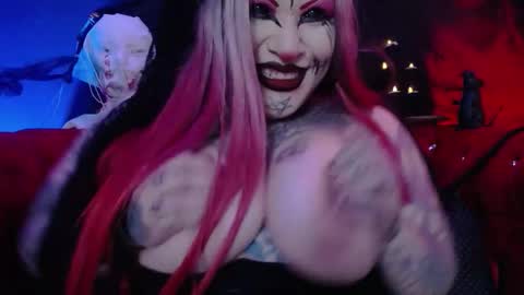 Snapshot of venus_rock chatting on October 31, 2025, 4:13 am Venus Ink online show from October 31, 2025, 4:13 am