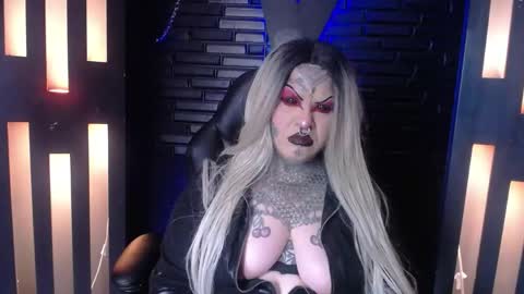 Snapshot of venus_rock chatting on May 4, 2026, 3:19 pm Venus Ink online show from May 4, 2026, 3:19 pm