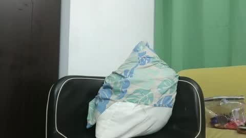 Snapshot of venus_speer chatting on January 8, 2025, 4:12 am Luisa online show from January 8, 2025, 4:12 am