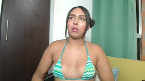 Snapshot of venus_speer chatting on January 18, 2025, 8:20 am Luisa online show from January 18, 2025, 8:20 am