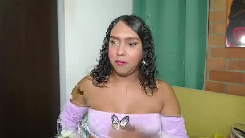 Snapshot of venus_speer chatting on January 23, 2025, 3:26 am Luisa online show from January 23, 2025, 3:26 am