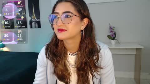 Mia online show from September 20, 2025, 12:28 pm