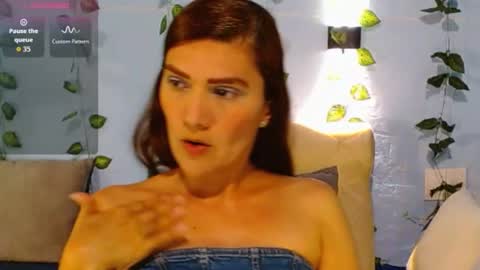 Snapshot of venus_swet chatting on July 12, 2026, 9:17 pm Catalina online show from July 12, 2026, 9:17 pm
