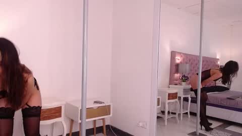 Snapshot of venusandrea29 chatting on February 3, 2026, 12:54 pm Venus online show from February 3, 2026, 12:54 pm