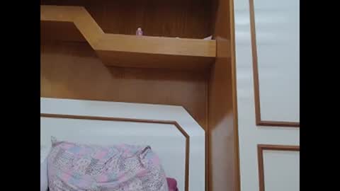 venusbeauty22 online show from October 25, 2025, 1:57 am