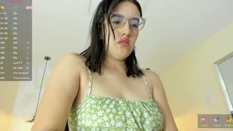 Snapshot of venusgreys1 chatting on June 27, 2026, 12:10 pm VENUS online show from June 27, 2026, 12:10 pm