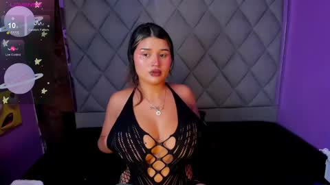 Venusowen  online show from March 4, 2025, 1:17 pm