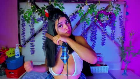 Venusowen  online show from October 10, 2025, 1:32 pm