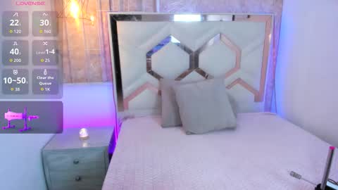  Venuss  online show from October 26, 2025, 8:31 am