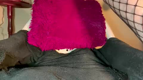 Snapshot of venustrav chatting on October 31, 2025, 3:29 am Venus online show from October 31, 2025, 3:29 am