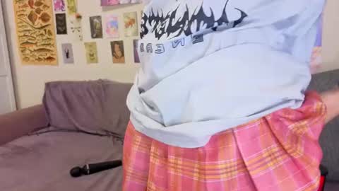 Snapshot of veolatownson chatting on June 15, 2026, 8:33 pm Erica online show from June 15, 2026, 8:33 pm
