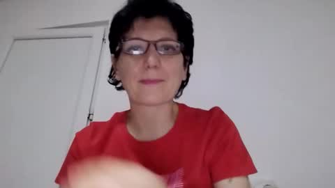 Vera online show from October 7, 2025, 8:39 pm