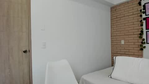 Snapshot of vera_fernandez chatting on December 29, 2024, 10:03 pm Vera online show from December 29, 2024, 10:03 pm