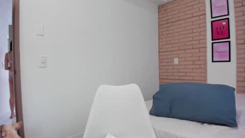 Snapshot of vera_fernandez chatting on February 6, 2025, 10:43 pm Vera online show from February 6, 2025, 10:43 pm