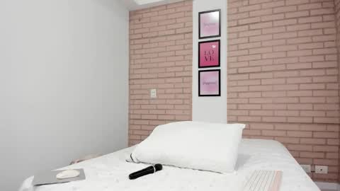 Snapshot of vera_fernandez chatting on March 1, 2025, 10:42 pm Vera online show from March 1, 2025, 10:42 pm