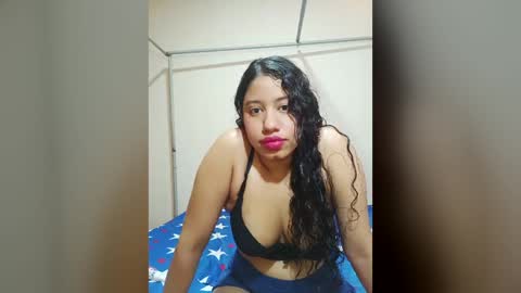 vera_phone online show from May 19, 2026, 7:09 pm