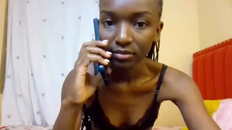 Snapshot of verah_vee chatting on October 8, 2025, 12:30 am verah online show from October 8, 2025, 12:30 am