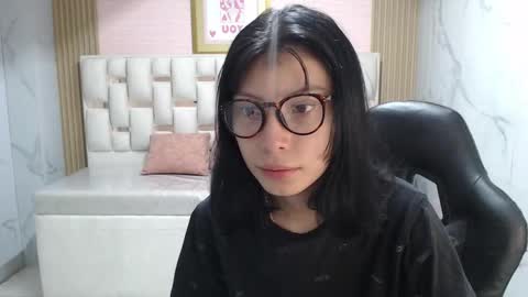 Verana  online show from October 27, 2025, 2:59 am