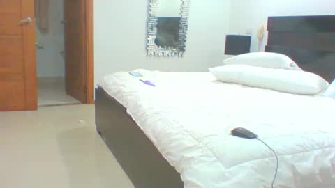 vergagolosa22 online show from October 9, 2025, 3:48 am