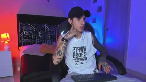vergil_noir online show from April 26, 2026, 4:21 am