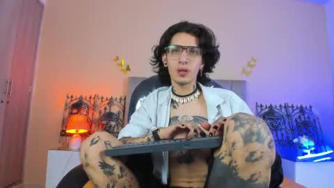vergil_noir online show from May 16, 2026, 4:53 am