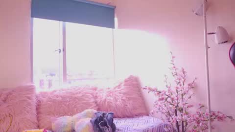 Snapshot of vero_bloomx chatting on July 15, 2026, 12:10 pm vero_bloomx online show from July 15, 2026, 12:10 pm