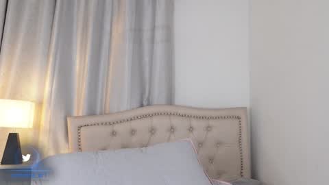 vero_cam online show from December 16, 2024, 3:08 am