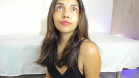 Snapshot of verohoneymoon chatting on July 2, 2026, 3:45 am Veronica online show from July 2, 2026, 3:45 am
