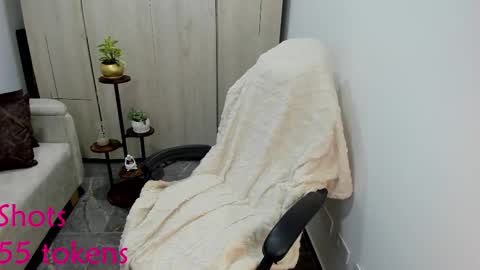 Catalina online show from October 30, 2025, 2:46 am