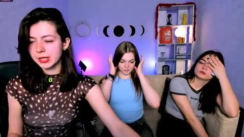 Snapshot of veronica_bubble chatting on April 25, 2026, 7:11 pm Ronni online show from April 25, 2026, 7:11 pm