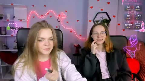 Snapshot of veronica_bubble chatting on April 27, 2026, 7:23 pm Ronni online show from April 27, 2026, 7:23 pm