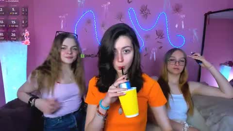 Snapshot of veronica_bubble chatting on May 15, 2026, 7:21 pm Ronni online show from May 15, 2026, 7:21 pm