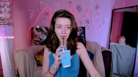 Snapshot of veronica_bubble chatting on May 24, 2026, 7:08 pm Ronni online show from May 24, 2026, 7:08 pm